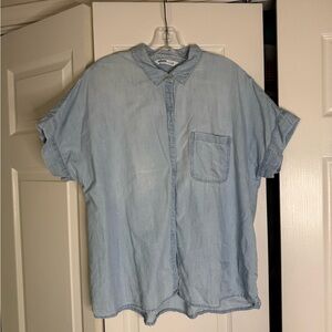 Short sleeve denim button up